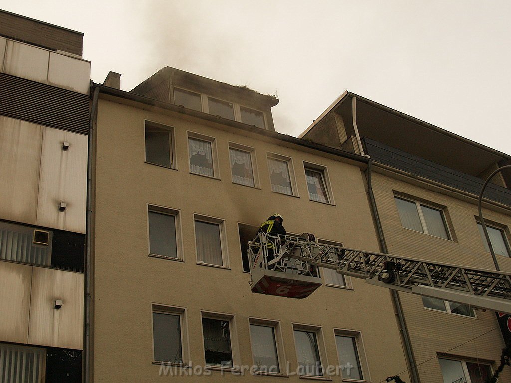 Feuer Koeln Muelheim Frankfurterstr Wiener Platz P48.JPG